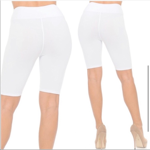 🎉LAST PAIR🎉Best selling high waisted buttery soft biker shorts - Picture 3 of 4